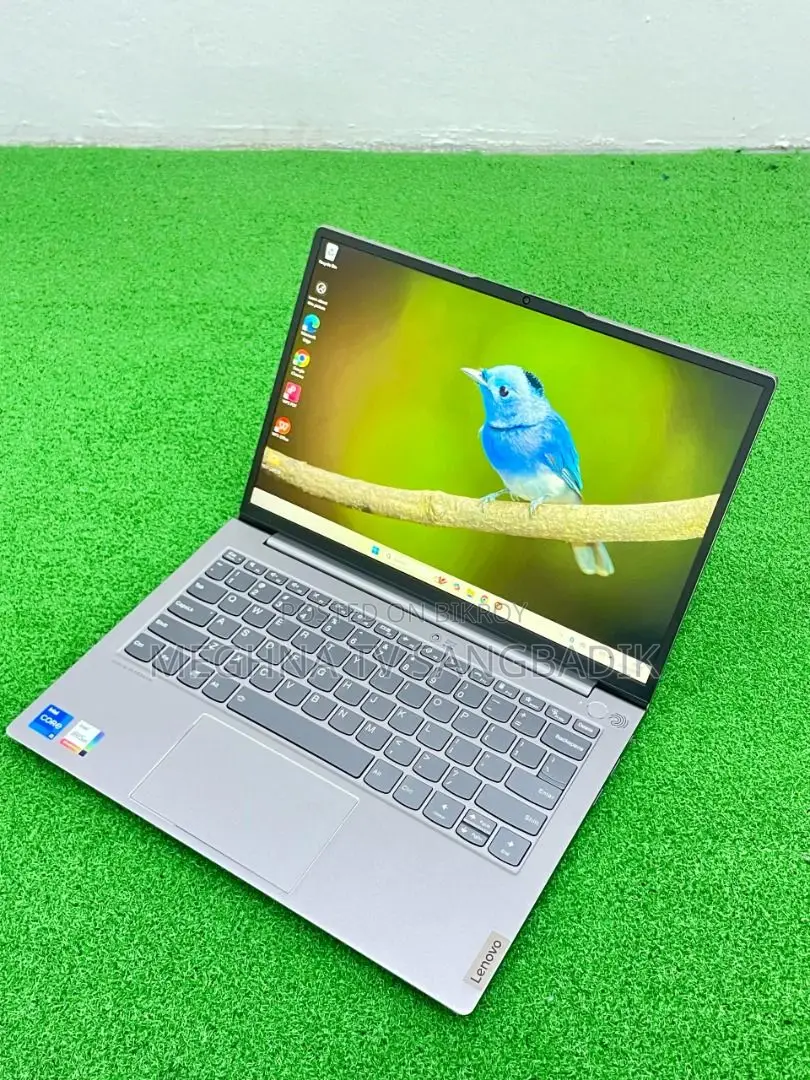 Laptop Lenovo 4GB Intel SSD 500GB