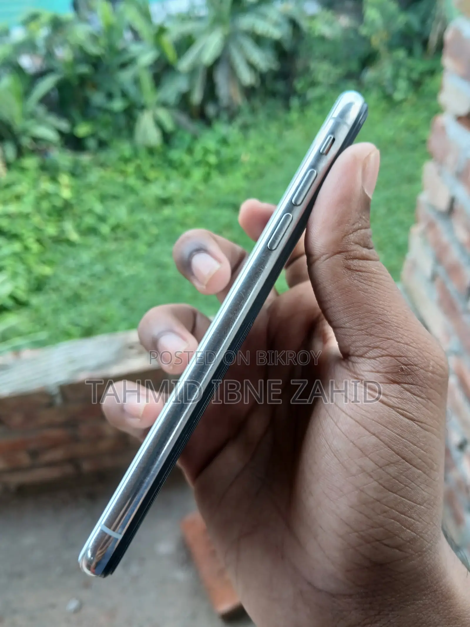অ্যাপল আইফোন এক্স ২৫৬ জিবি হোয়াইট