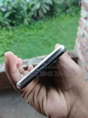 অ্যাপল আইফোন এক্স ২৫৬ জিবি হোয়াইট