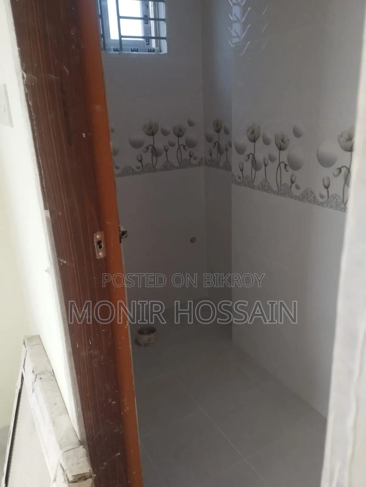 উত্তরা - ঢাকা ১২৩০, উত্তরায় ফার্নিশড ৩ বেডরুমের অ্যাপার্টমেন্ট বিক্রয়