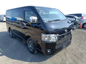 Toyota HiAce 2022 Black