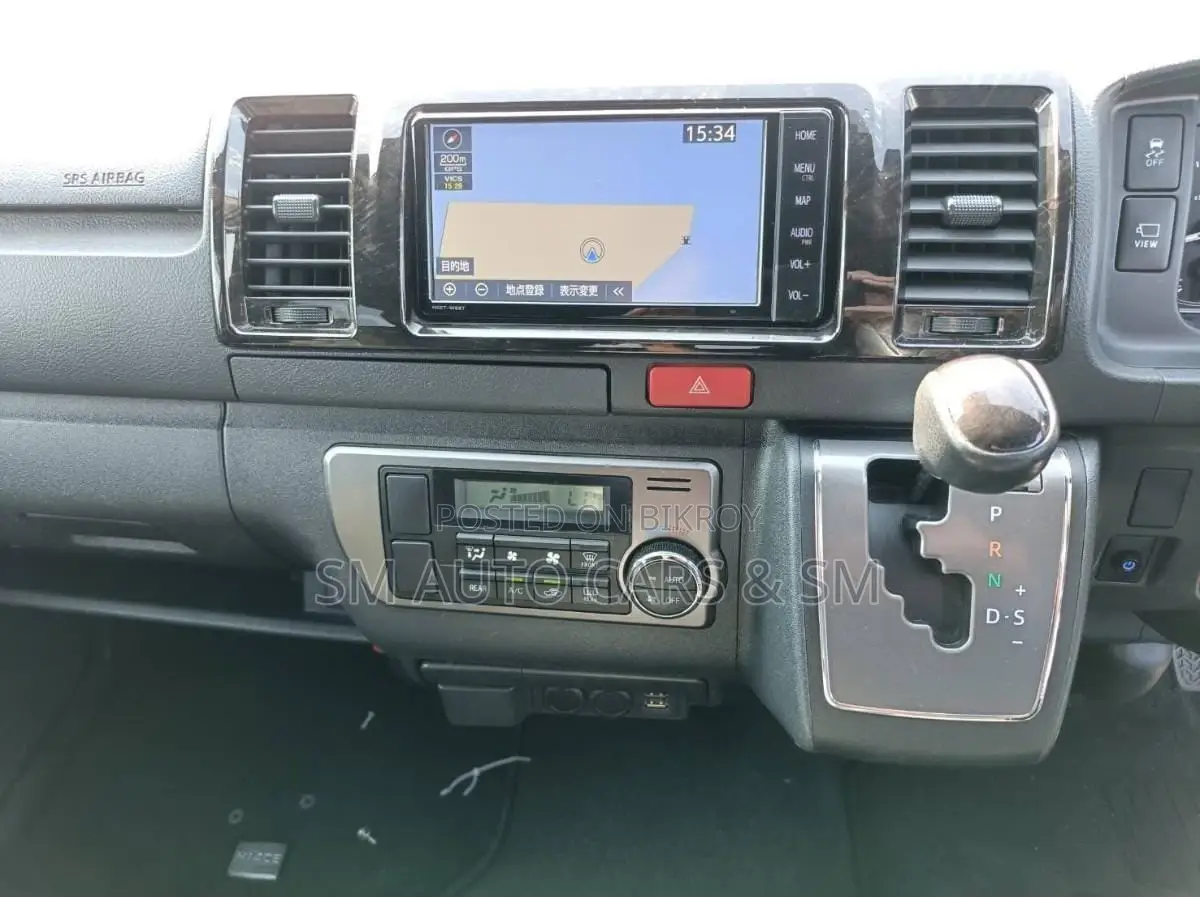 Toyota HiAce 2022 Black