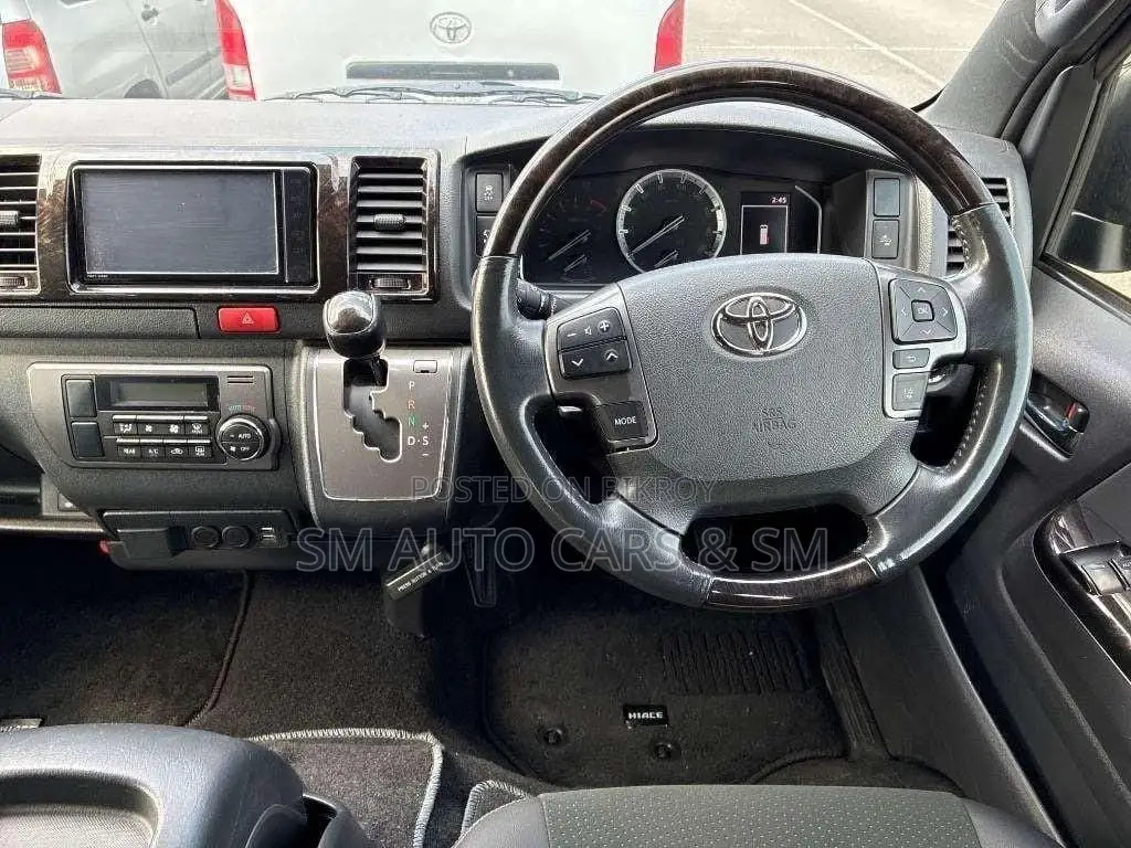 Toyota HiAce 2022 Black