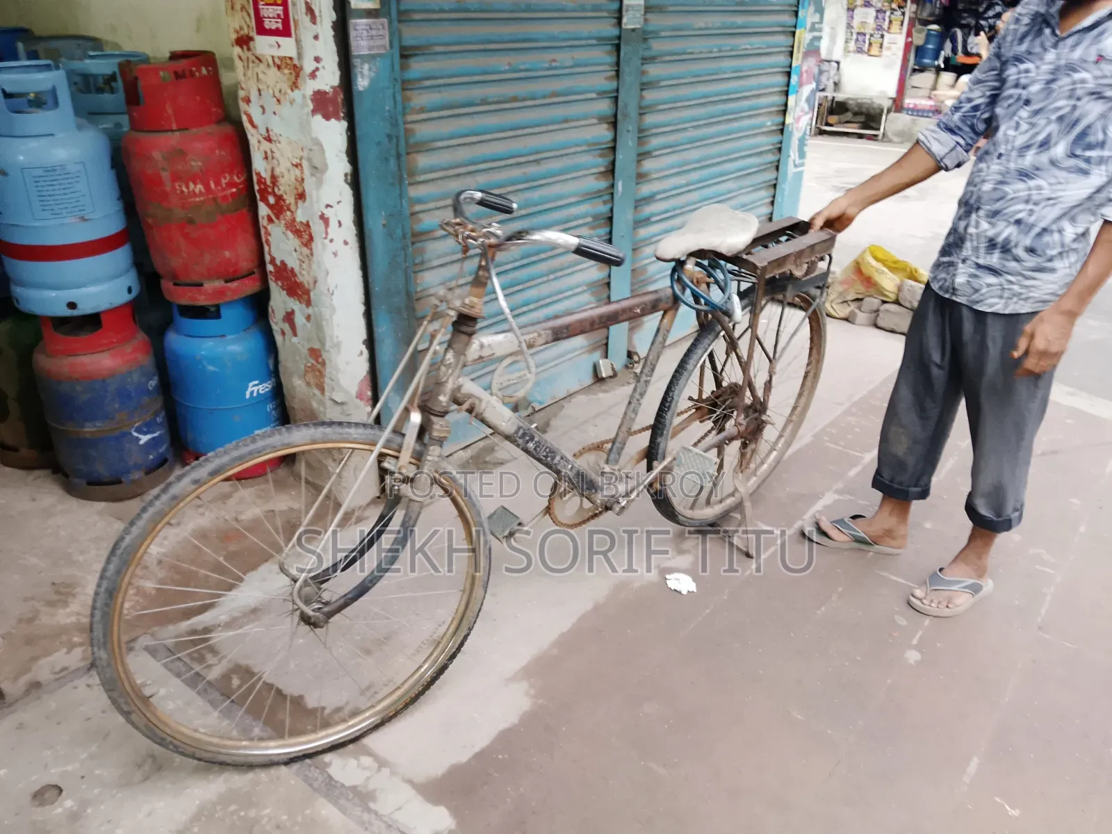 সিলিং ফ্যান লাগলে দেখতে পারেন