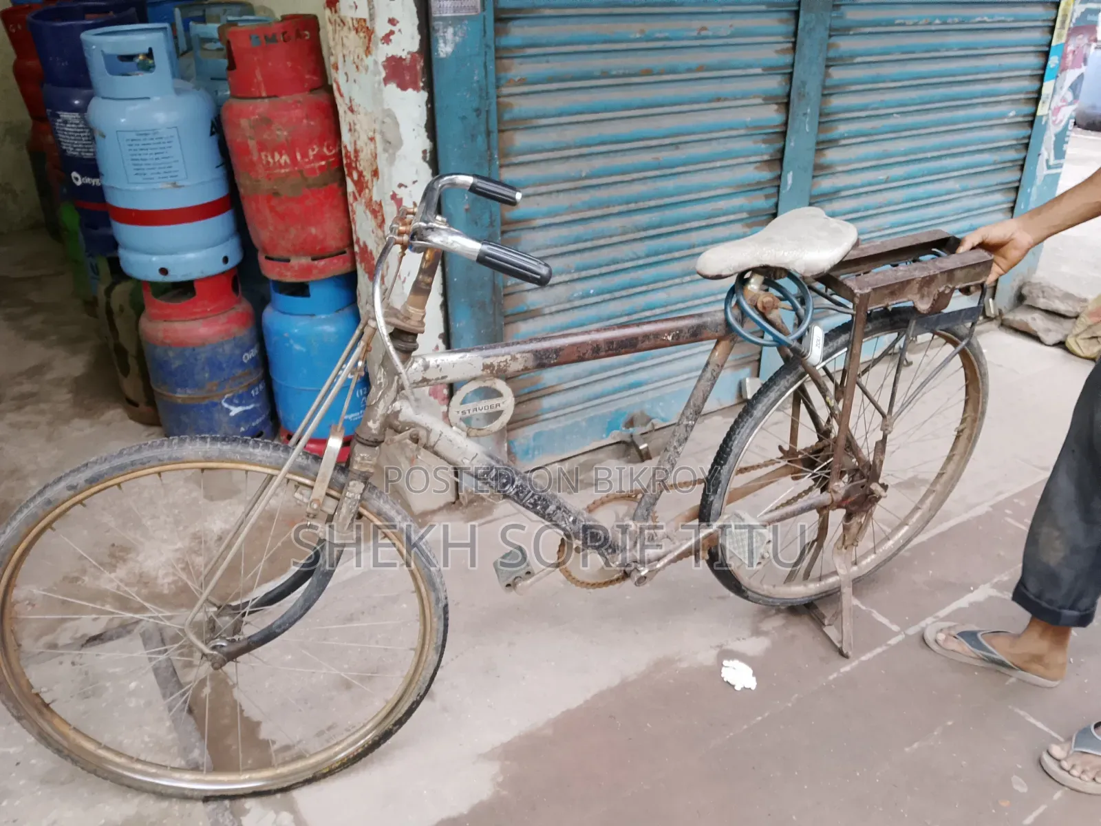 সিলিং ফ্যান লাগলে দেখতে পারেন