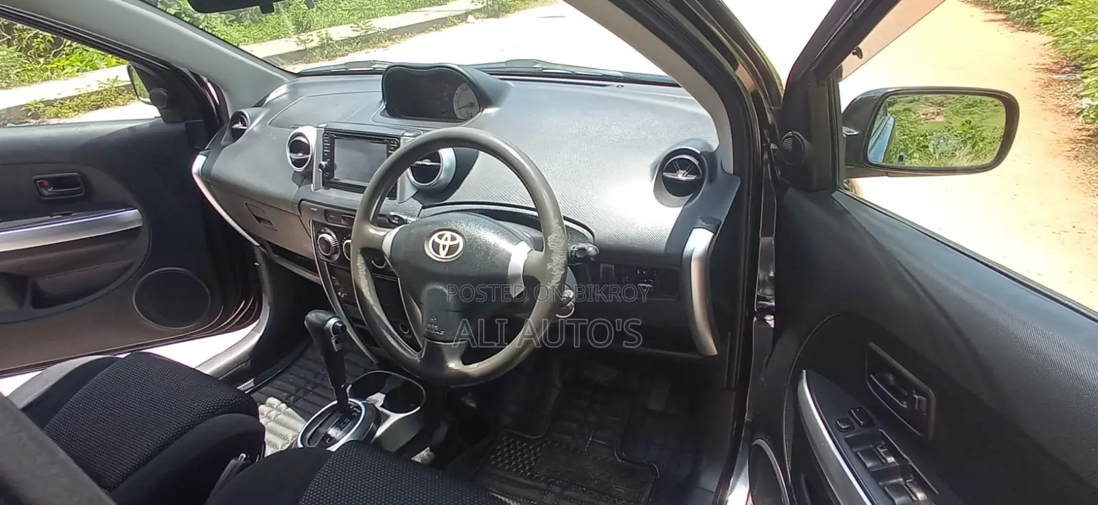 Toyota IST 2005 Black