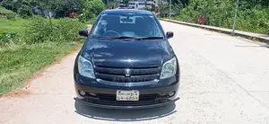 Toyota IST 2005 Black