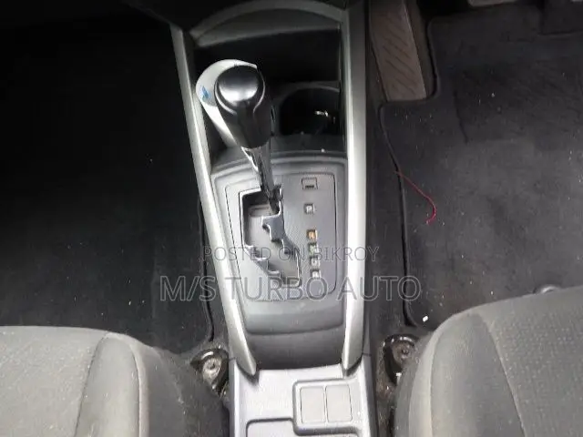 Toyota Corolla Fielder 2021 Silver