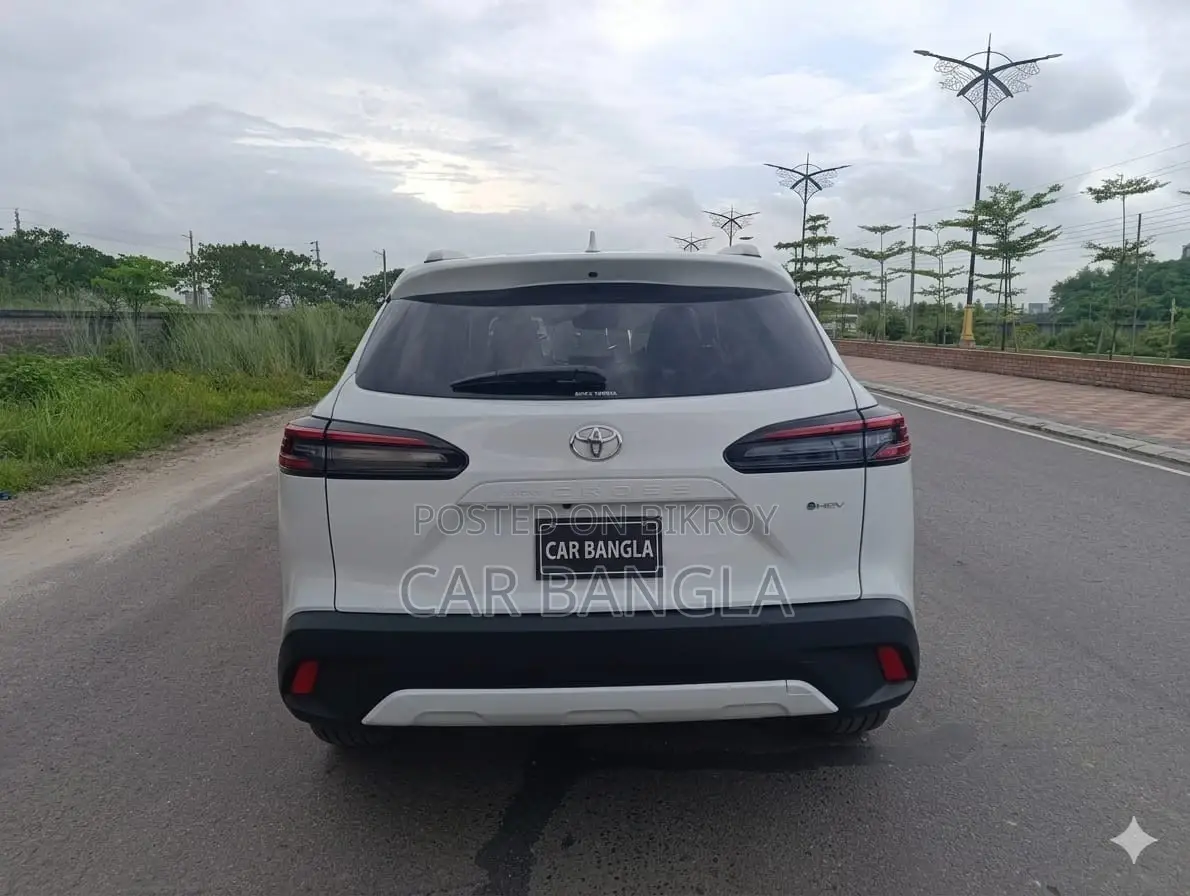 টয়োটা করোলা ক্রস ২০২৬ পার্ল