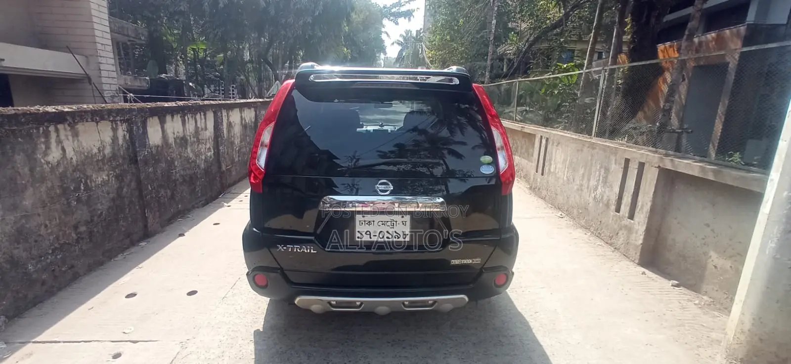 নিসান এক্স-ট্রেইল ২০১০ ব্ল্যাক