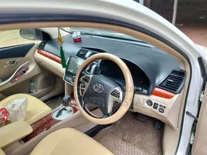 Toyota Premio 2013 Pearl