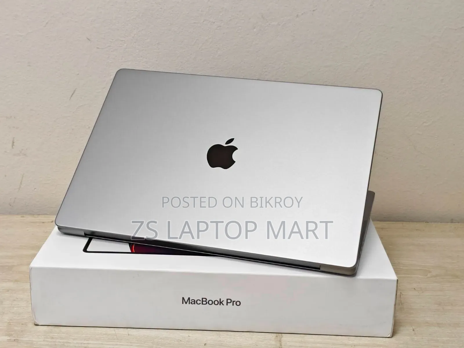 Laptop Apple MacBook Pro 2021 M1 16GB Apple M1 Pro SSD 512GB