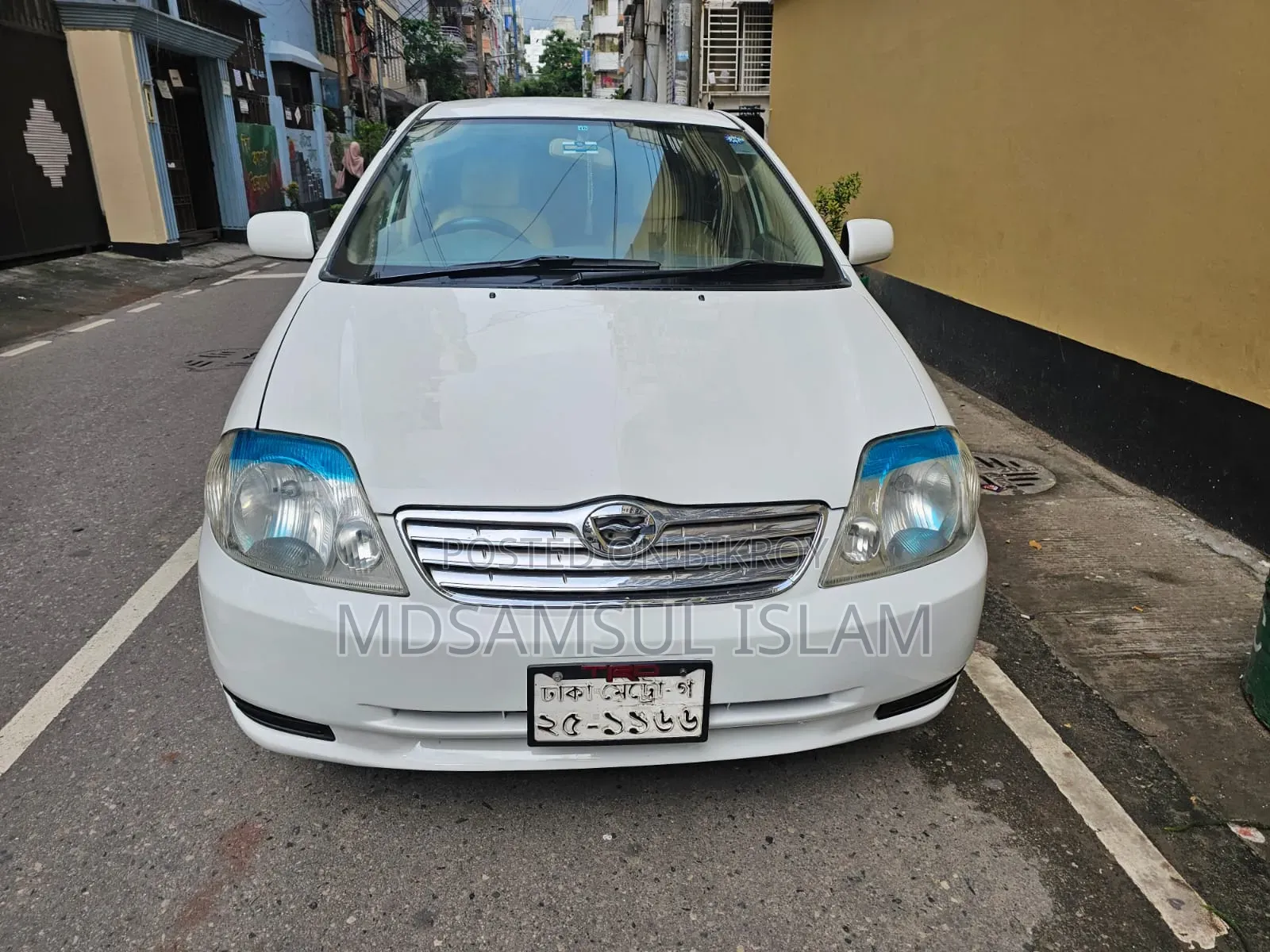 Toyota Corolla 2002 White