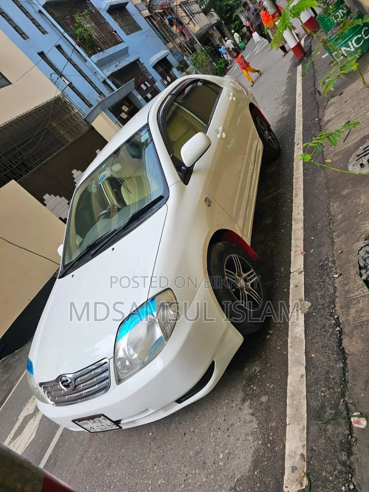 Toyota Corolla 2002 White