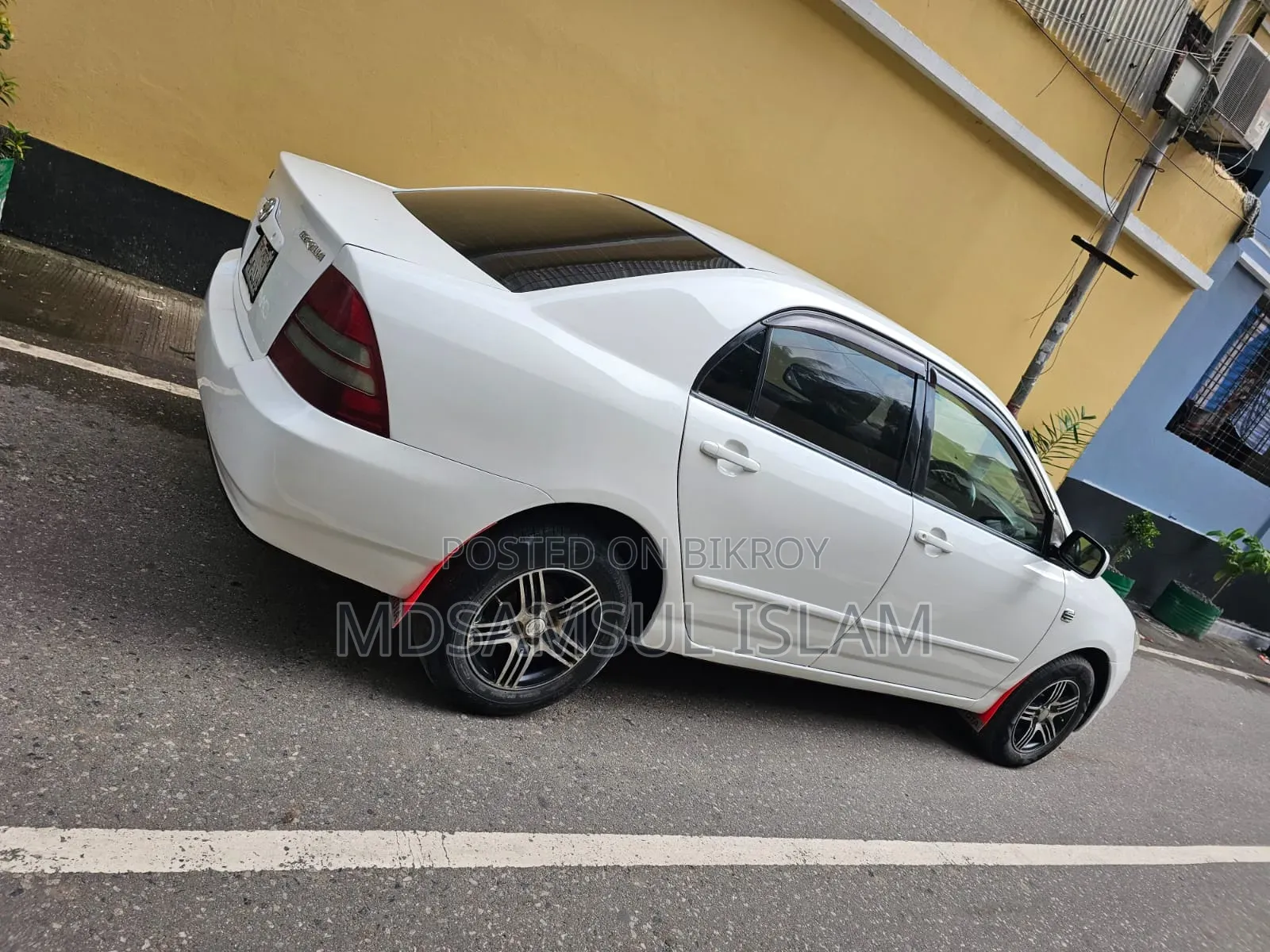 Toyota Corolla 2002 White
