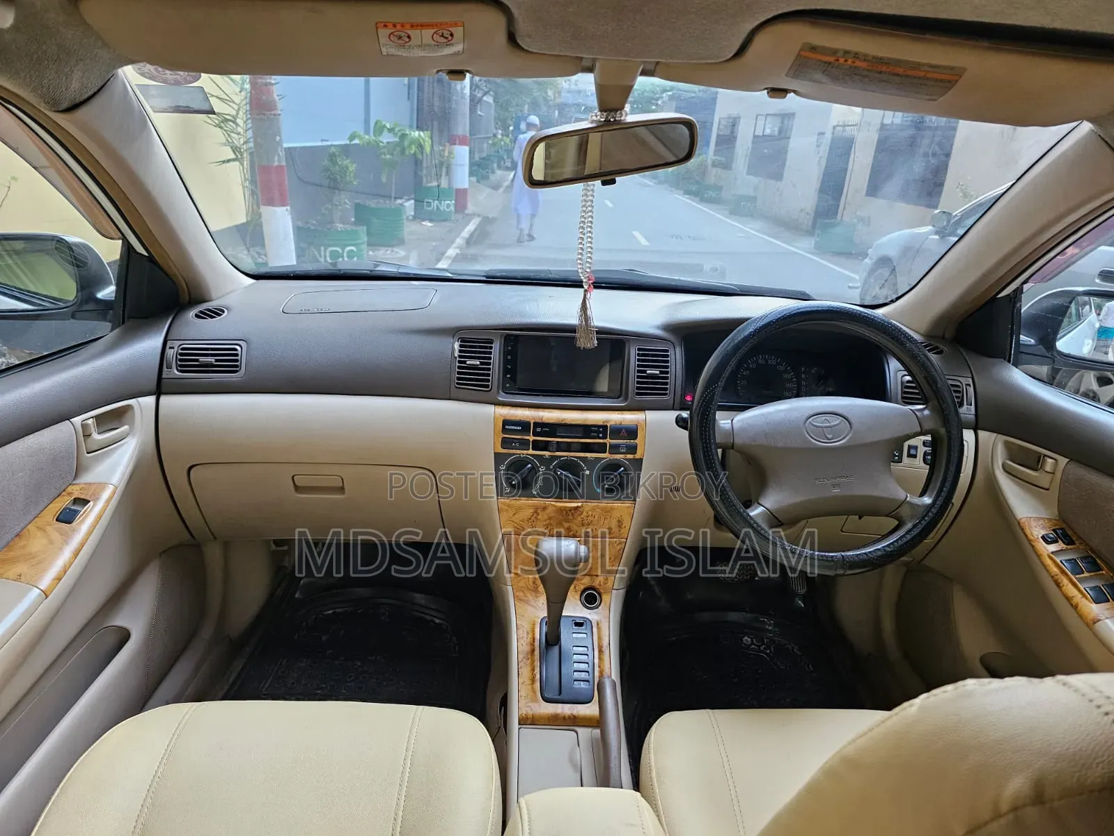 Toyota Corolla 2002 White