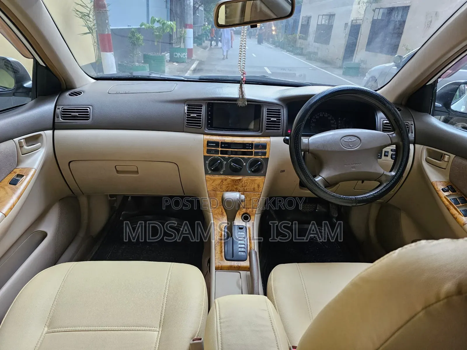 Toyota Corolla 2002 White