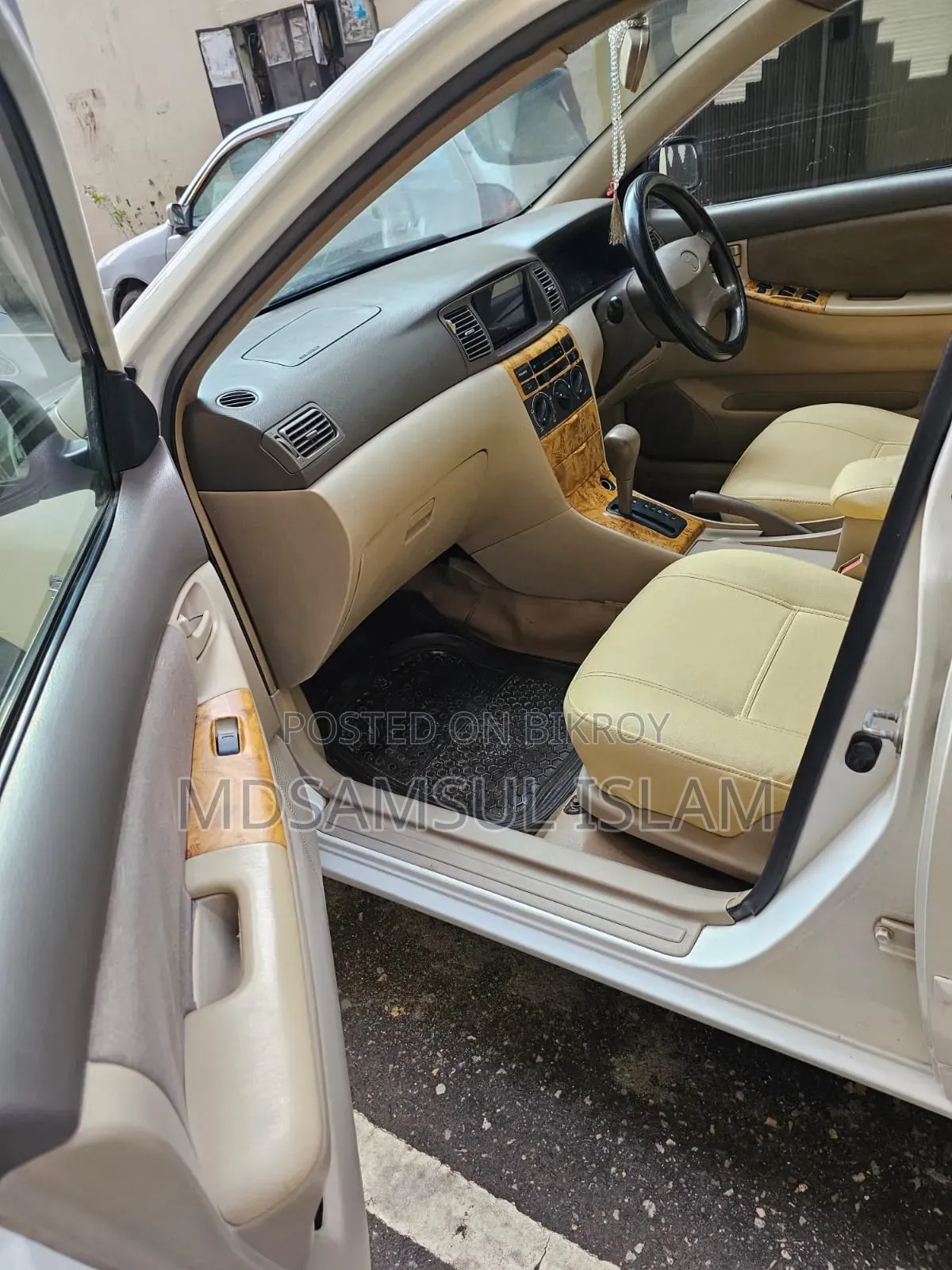 Toyota Corolla 2002 White