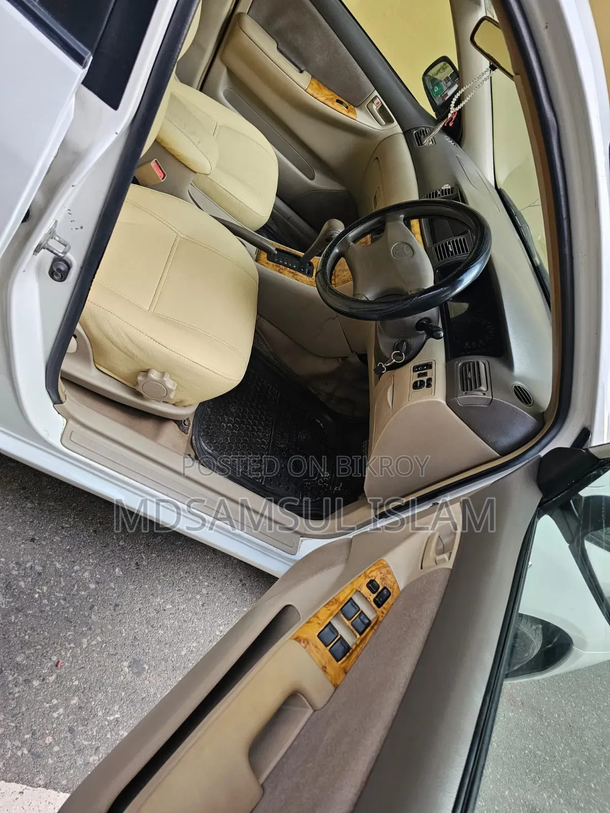 Toyota Corolla 2002 White