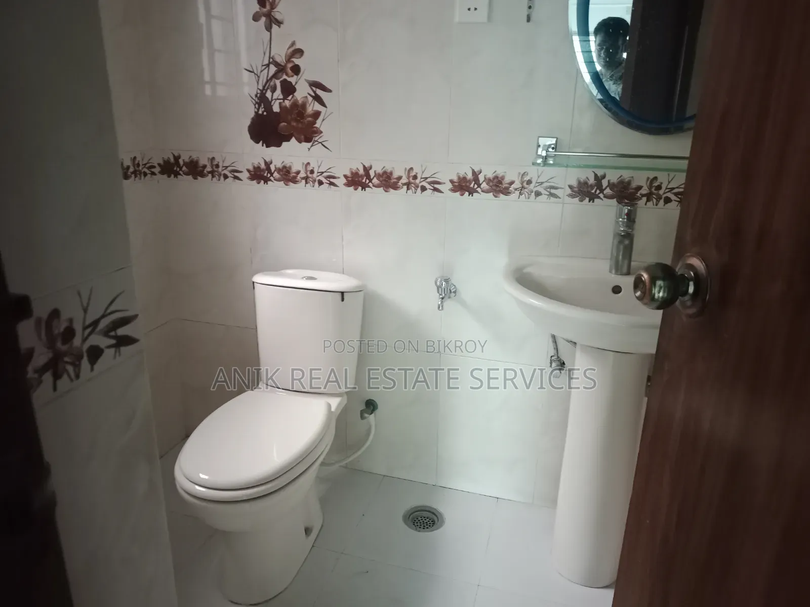 4 Bedroom Apartment in Anik Real Estate, Gulshan for rent