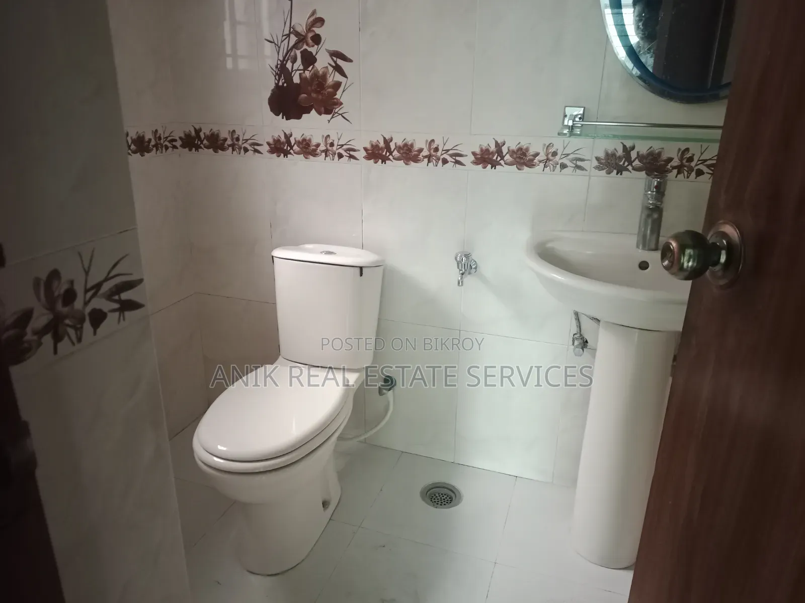 4 Bedroom Apartment in Anik Real Estate, Gulshan for rent