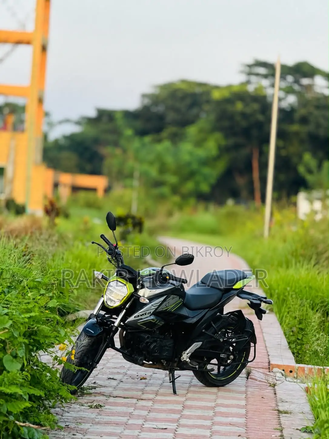 Suzuki Gixxer SF 2025