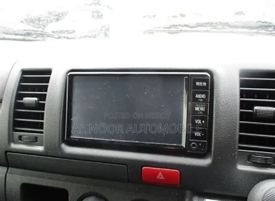 Toyota HiAce 2021 Silver