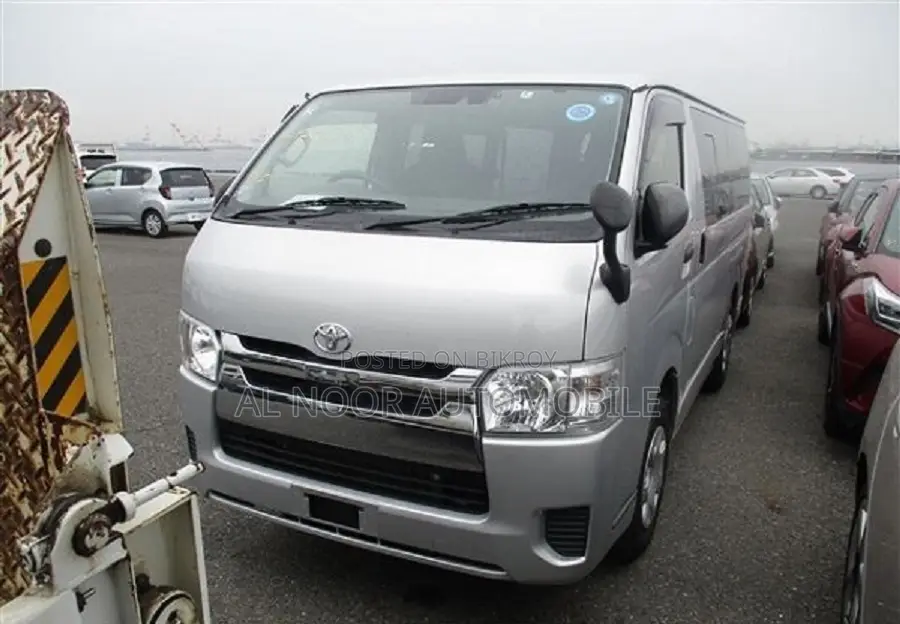 Toyota HiAce 2021 Silver