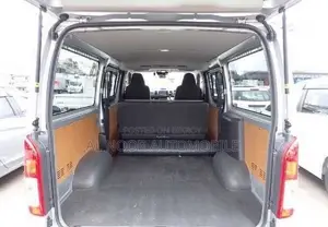 Toyota HiAce 2021 Silver