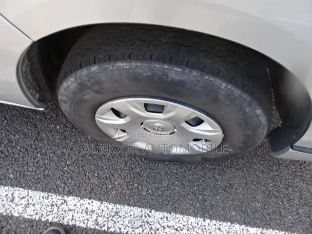 Toyota HiAce 2021 Silver