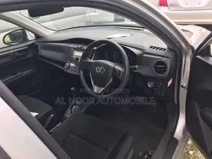Toyota Axio 2021 Silver