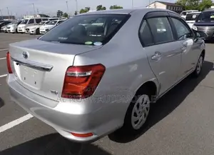 টয়োটা এক্সিও ২০২১ সিলভার