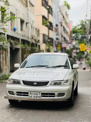 টয়োটা করোনা প্রিমিও ২০০০ সাদা