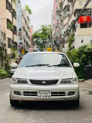 টয়োটা করোনা প্রিমিও ২০০০ সাদা