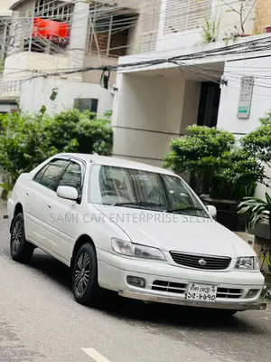 টয়োটা করোনা প্রিমিও ২০০০ সাদা