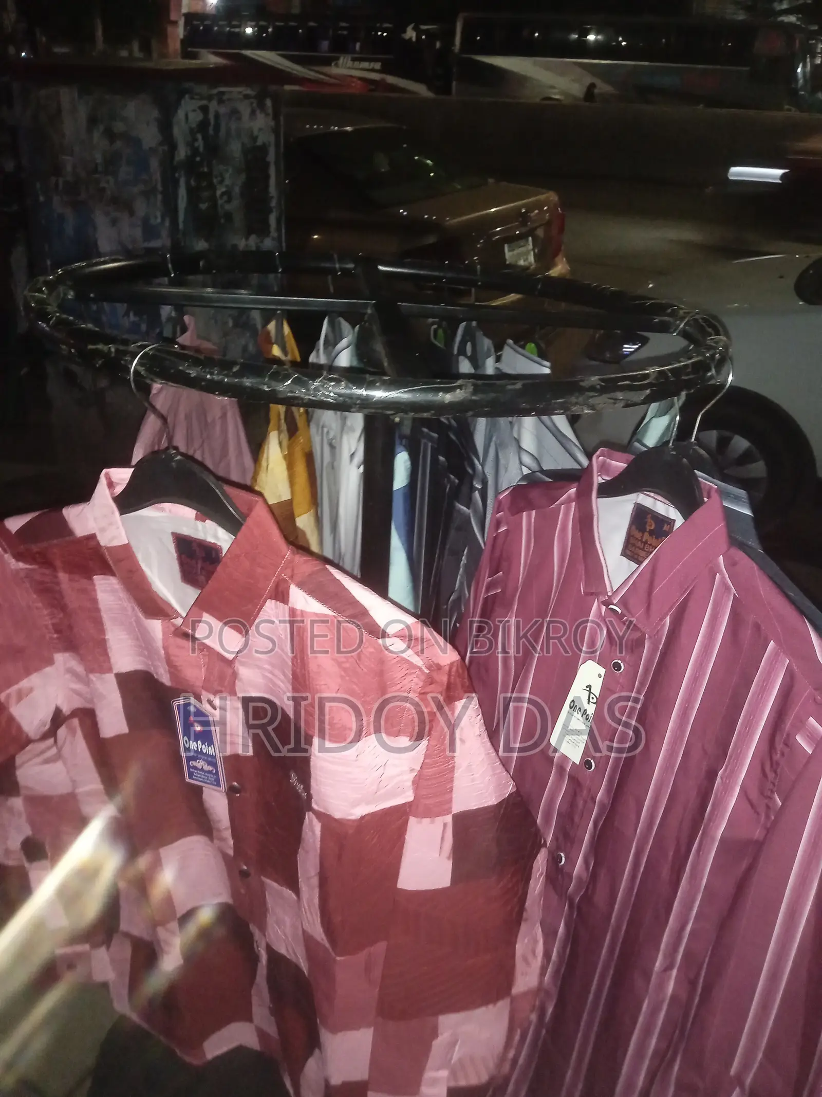 বিজনেস ক্লোথ হ্যাঙ্গার