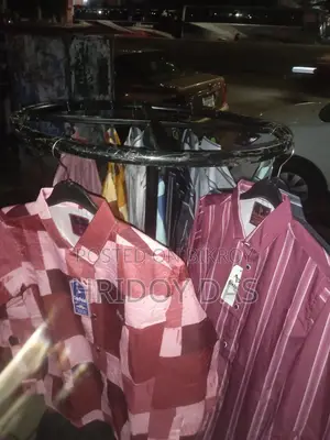 বিজনেস ক্লোথ হ্যাঙ্গার