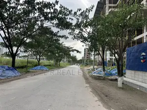 M Block, 4 Katha, Front 40 Feet Wide Road, Bashundhara R/A