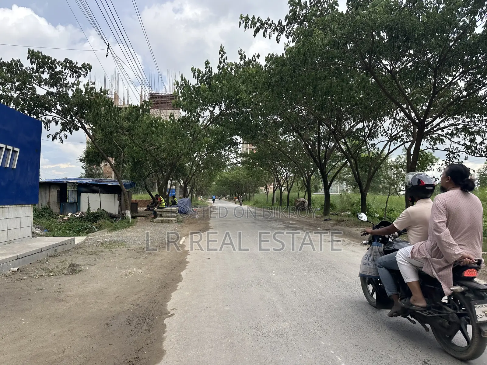 M Block, 4 Katha, Front 40 Feet Wide Road, Bashundhara R/A