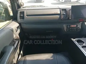 টয়োটা গ্র্যান্ড হাইয়েস ২০০২ ব্ল্যাক
