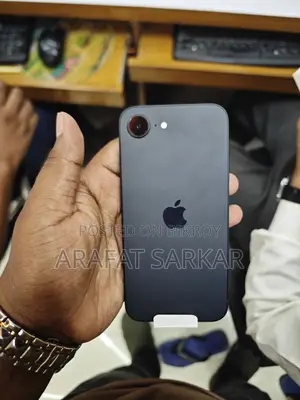 New Apple iPhone 16e 128 GB Black