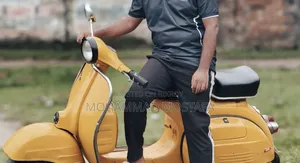 Vespa 150 1993 Yellow