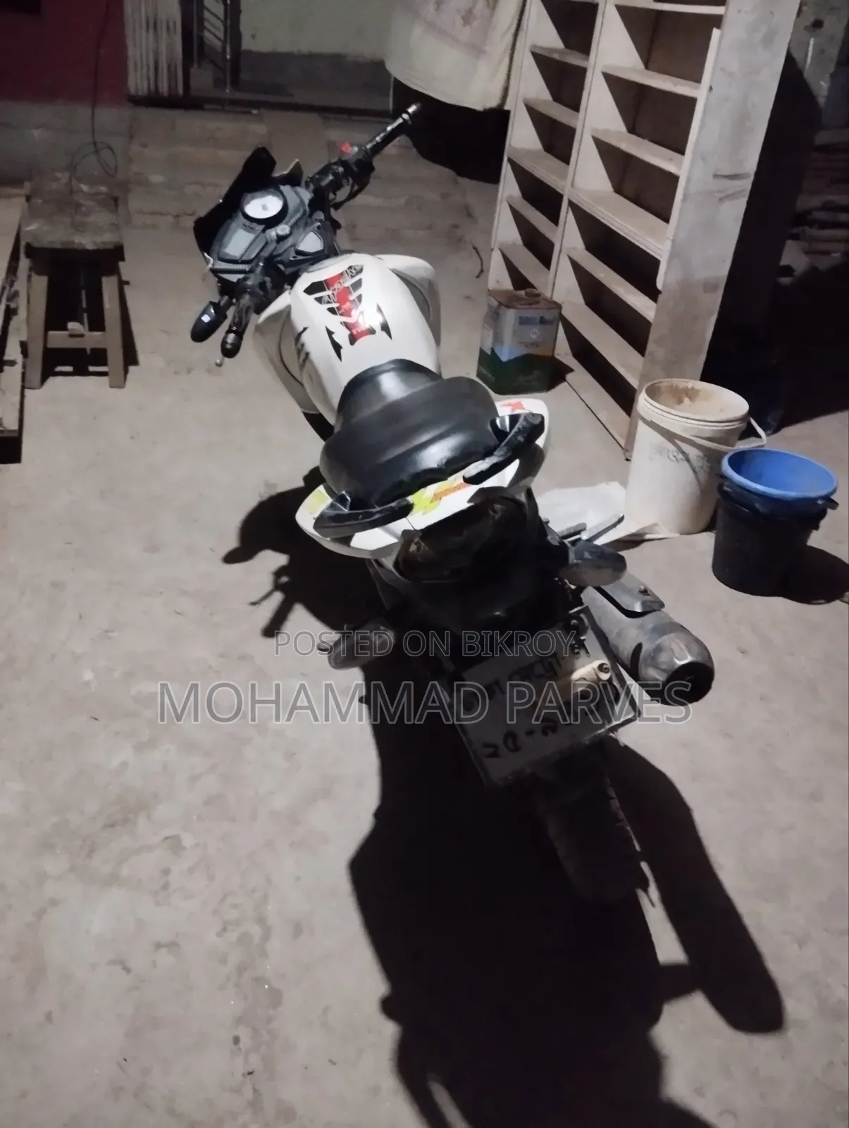 টিভিএস আপাচে আরটিআর ১৬০ টুভি ২০১৪ সাদা