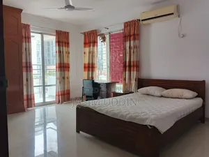 গুলশানে সাজানো ৩ বেডরুমের অ্যাপার্টমেন্ট বিক্রয়ের জন্য