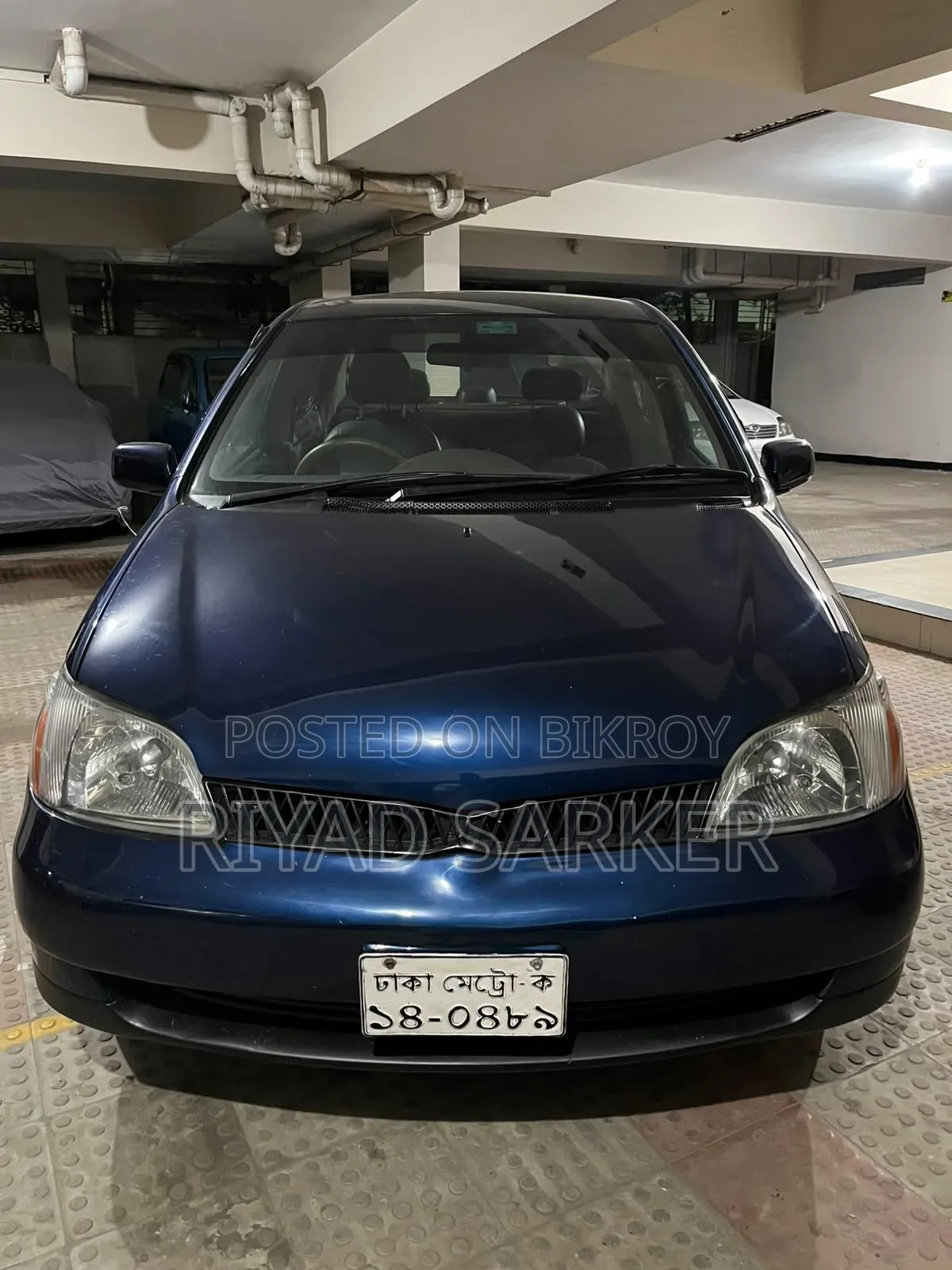 Toyota Platz 2000 Blue