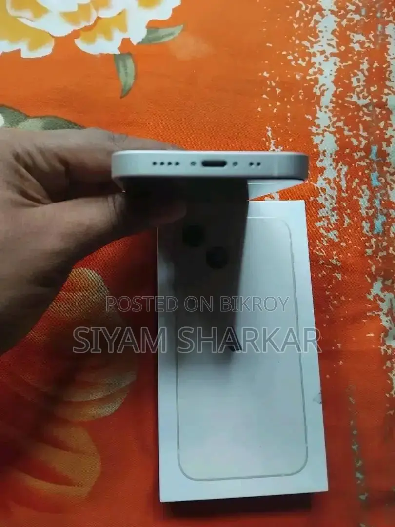 অ্যাপল আইফোন ১৩ মিনি ১২৮ জিবি হোয়াইট