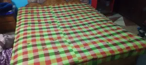খাটে বড় হওয়ার জন্য জাজিম টা বিক্রি করবো।