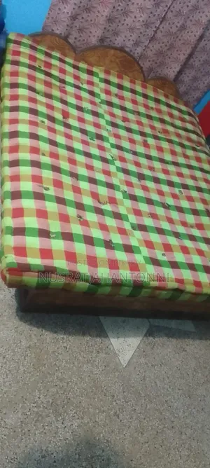 খাটে বড় হওয়ার জন্য জাজিম টা বিক্রি করবো।