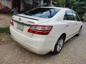 টয়োটা প্রিমিও ২০১৫ পার্ল