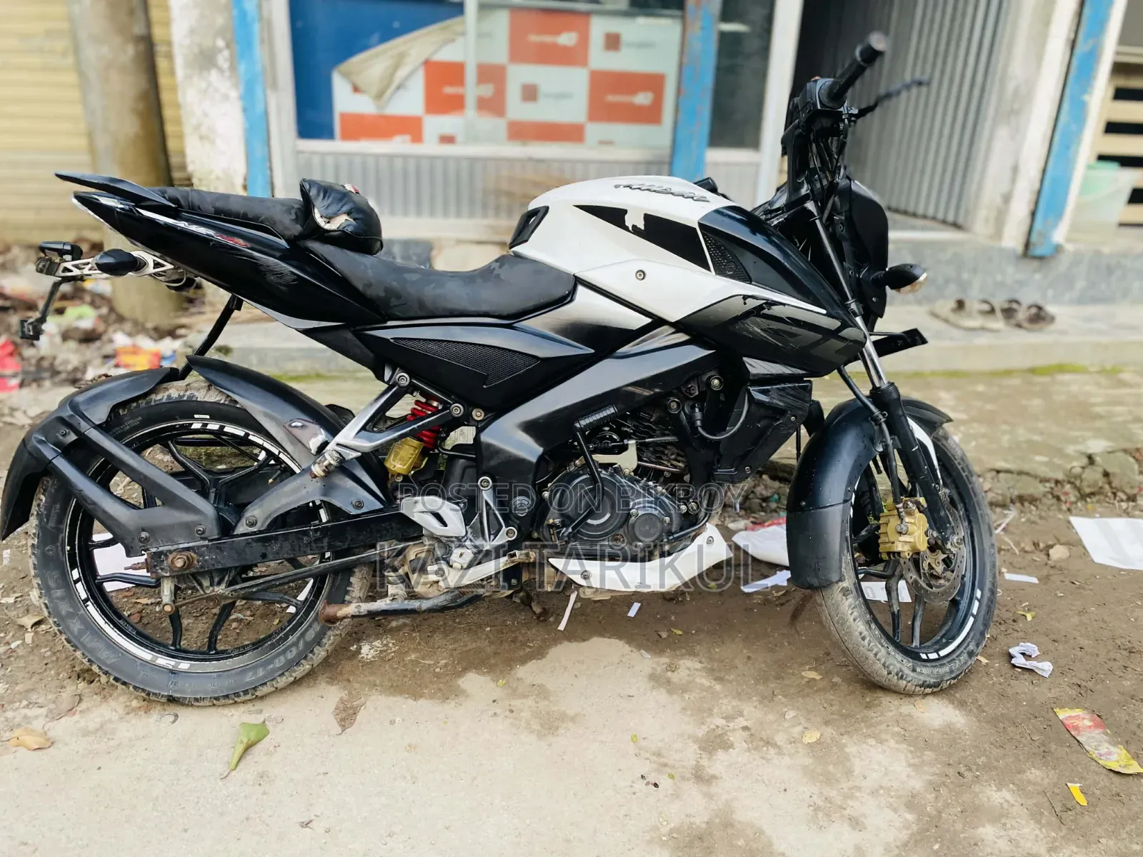 Bajaj Pulsar NS 160 2018 White